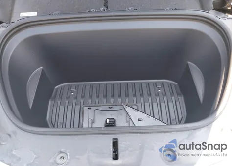 2024 Tesla Model Y Long Range Dual Motor All-Wheel Drive из США, поврежденный, VIN 7SAYGDEE6RA300764